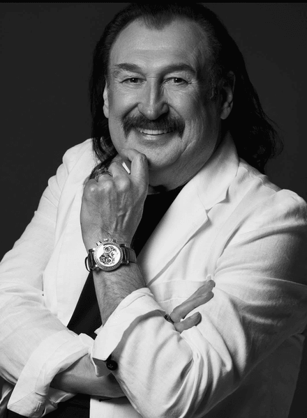 Степан Гига Степан Гига с детства занимается музыкой